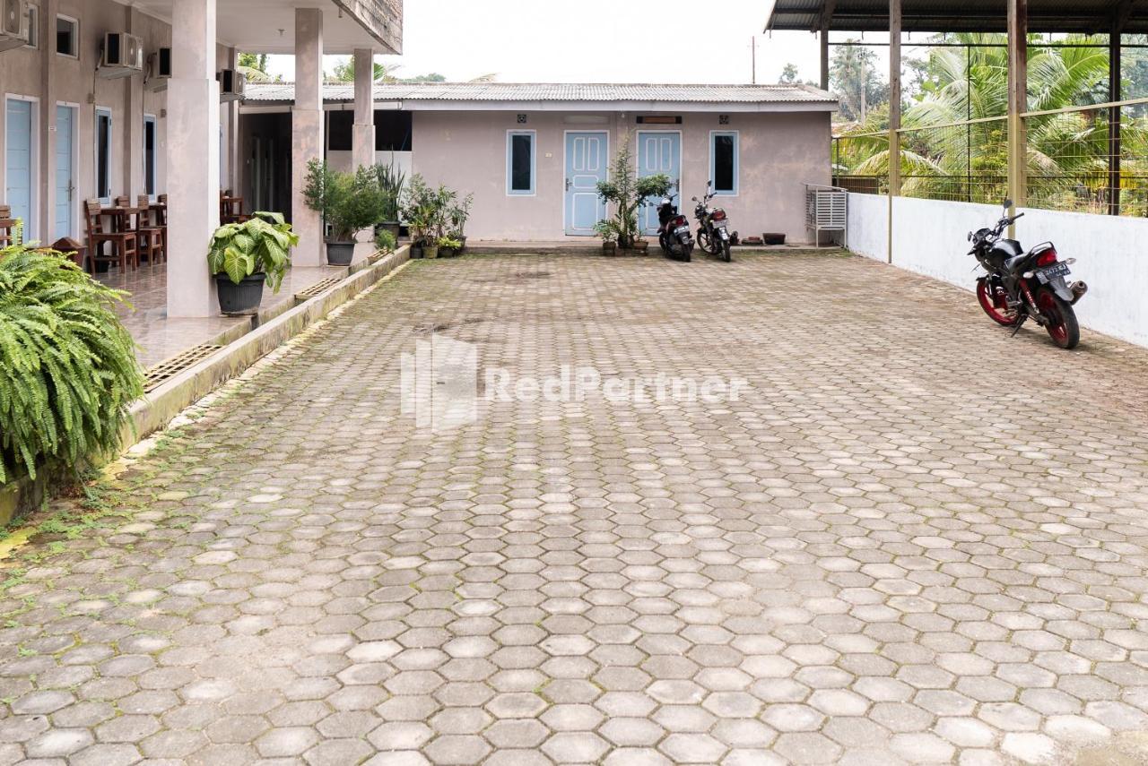 Pondok Kelapa Homestay Lampung Mitra Reddoorz Бандар-Лампунг Экстерьер фото